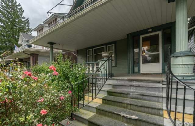 689 W Delavan Avenue Gallery 4