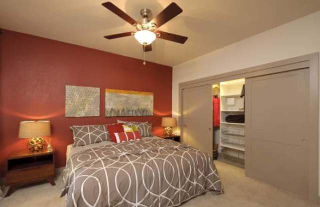 2832 Bartons Bluff Ln Gallery 3
