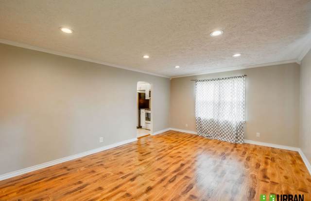 Beautifully Updated 4-Bedroom Home with 2-Car Garage in Spokane Gallery 3
