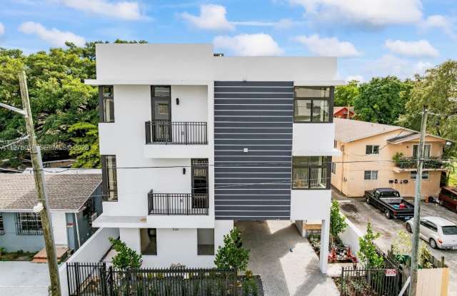 526 SW 2nd St - 526 Southwest 2nd Street, Miami, FL 33130
