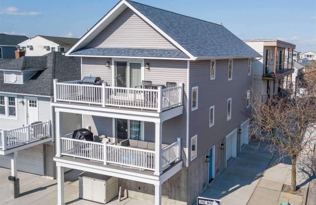 105 Oregon Street - 105 Oregon Street, Long Beach, NY 11561
