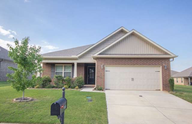 Spacious Full Brick in Athens City Limits! Fenced back yard! photos photos