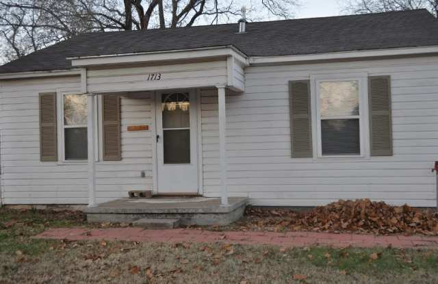 1713 West Main Street - 1713 West Main Street, Duncan, OK 73533 1713 West Main Street - 1713 West Main Street, Duncan, OK 73533