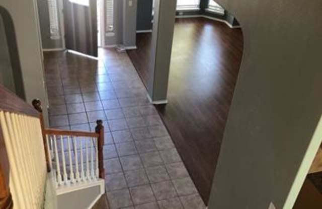 9301 Sterling Gate Drive Gallery 2