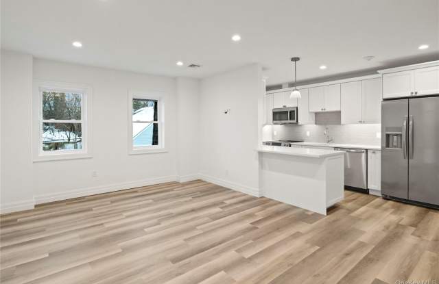 71 W Main Street unit: 2B photos photos