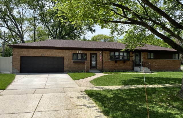 1701 Bonita Avenue - 1701 Bonita Avenue, Mount Prospect, IL 60056