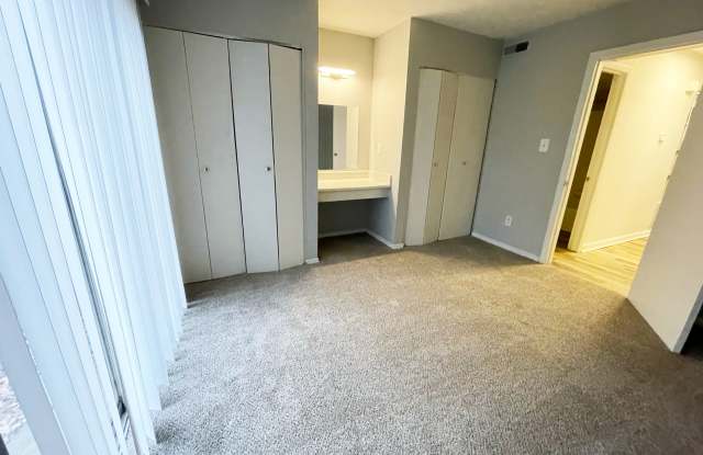 5201 Brooktree Dr - 5201 Brooktree Drive, Charlotte, NC 28208