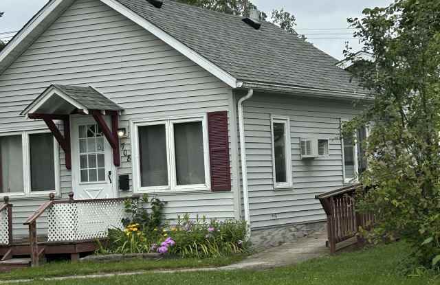 708 Mississippi Ave Nw - 708 Mississippi Avenue Northwest, Bemidji, MN 56601