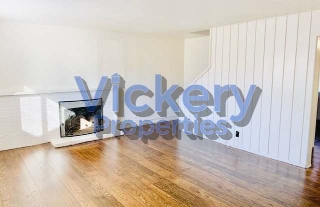 4225 Gladstone Drive Gallery 4