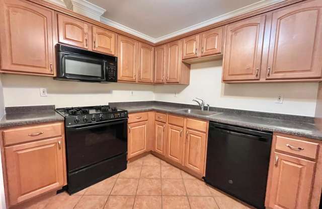 153 Montgomery Avenue unit: B photos photos