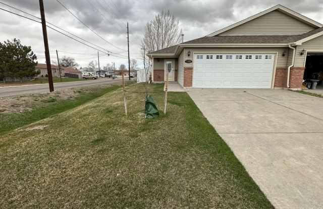 2 BEDROOM, PLUS OFFICE SPACE, 2 BATHROOM, SINGLE LEVEL TOWNHOME WITH 2 CAR ATTACHED GARAGE photos photos