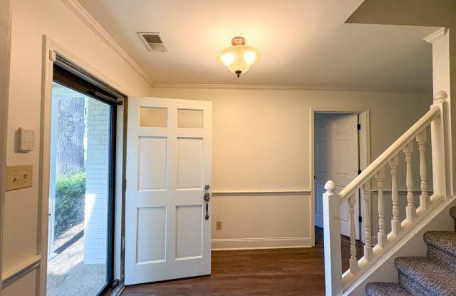 4 bedroom, 2.5 bath home over 2600 square feet near Farmington Elementary School Gallery 4
