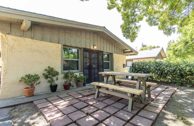 Temporary, Furnished Rental! Gallery 1