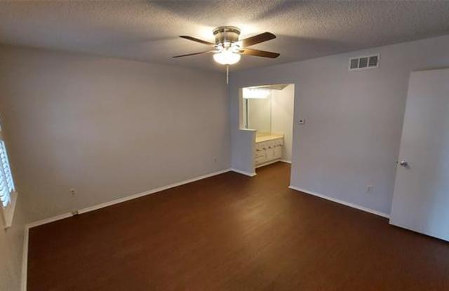 6006 E University Boulevard Gallery 4