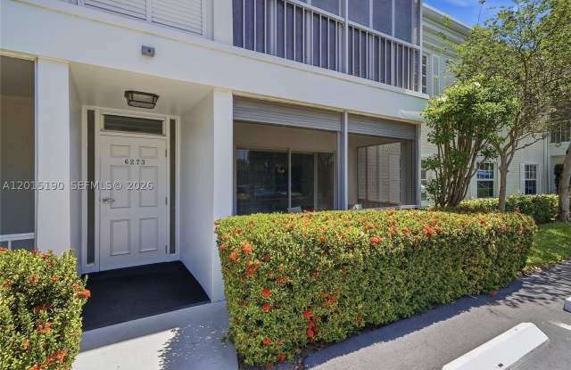 6273 Bay Club Dr Gallery 2