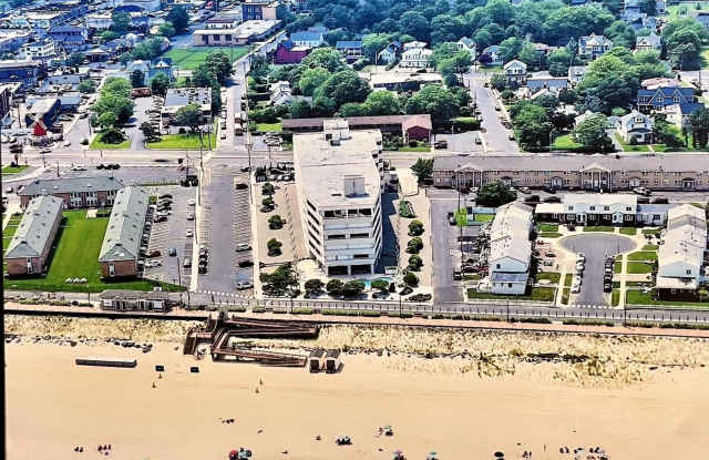 525 Ocean Boulevard photos photos