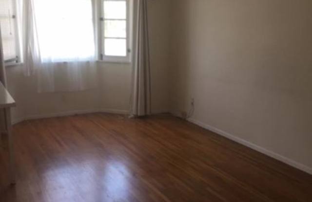 4240 MCCONNELL Gallery 4