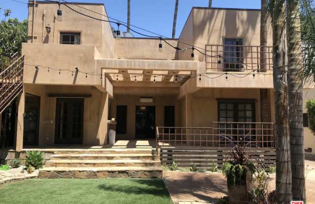 1029 N LA JOLLA AVE Gallery 2