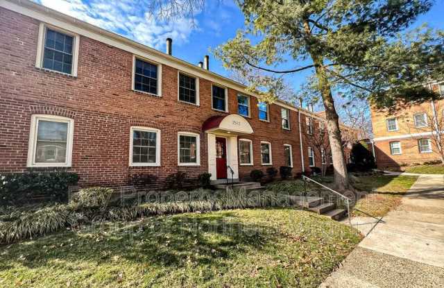 2513 Arlington Blvd - 2513 Arlington Boulevard, Arlington, VA 22201