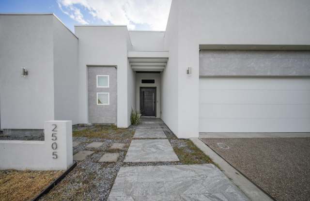 2505 Lucia Ct Gallery 2