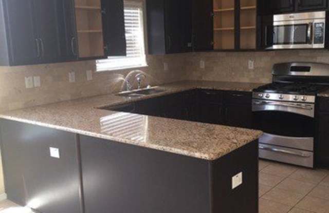 6122 PYRITE LOOP Gallery 3