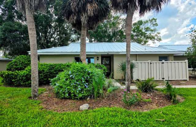 Waterfront Condo with a dock! Gallery 4