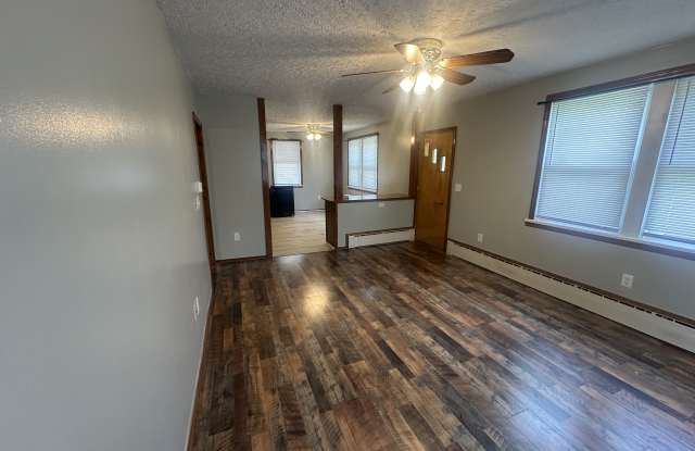 5028 Grammes Road Gallery 4