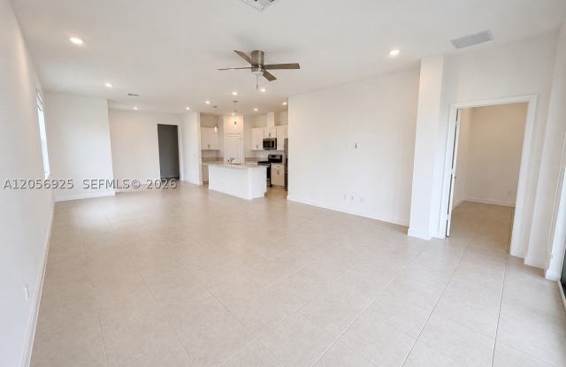 1416 Haywagon Trl Gallery 2