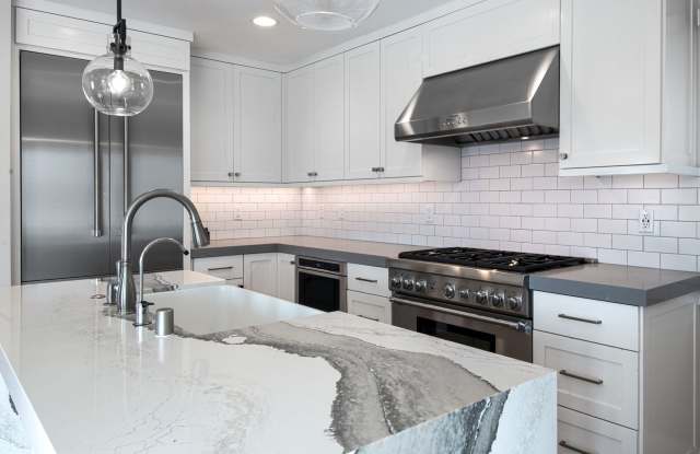 Stunning Multi-Level Designer Remodel in the Heart of Corona del Mar photos photos