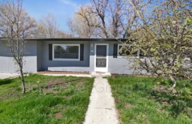 919 N Riviera Dr photos photos