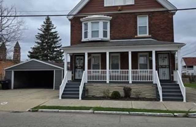4447 ELMWOOD Street photos photos
