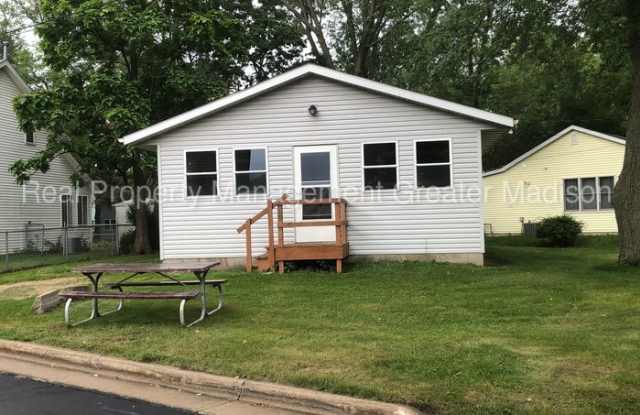 6005 Lake Edge Road - 6005 Lake Edge Road, McFarland, WI 53558