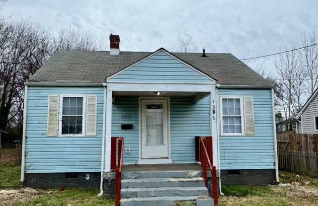 3 bed house in Church Hill! Enjoy big yard, great location, hardwoods, central Ac, and laundry! photos photos