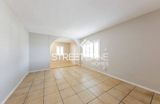 7022 North 26th Drive Gallery 3