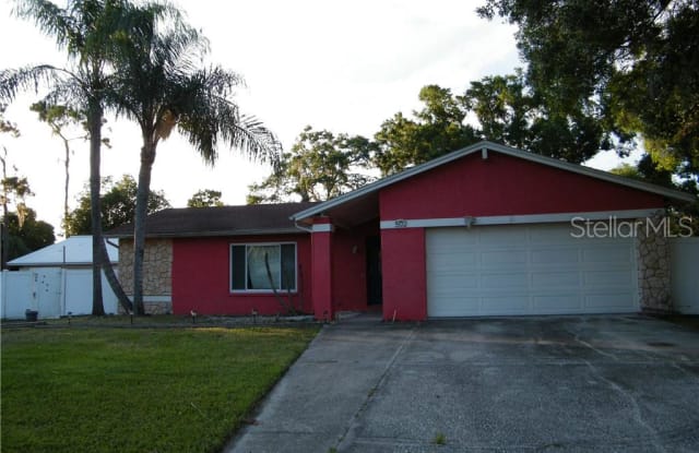 502 PINE LANE - 502 Pine Lane, Bloomingdale, FL 33511