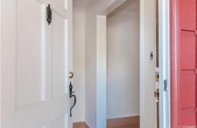 4048 Camellia Avenue Gallery 4