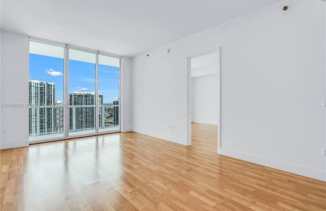 55 SE 6th St photos photos