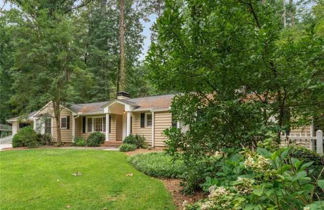 2986 Mornington Drive NW Gallery 4