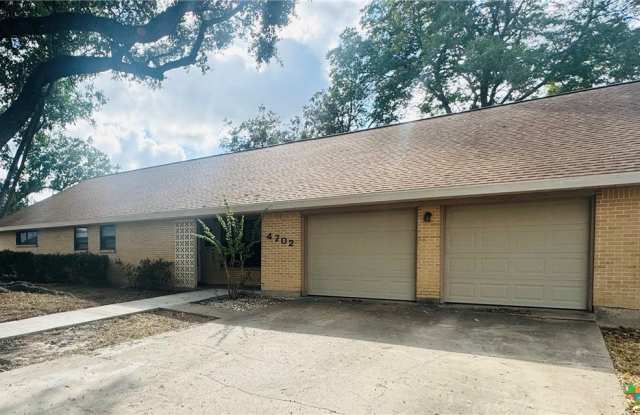 4702 Aster Lane Gallery 2