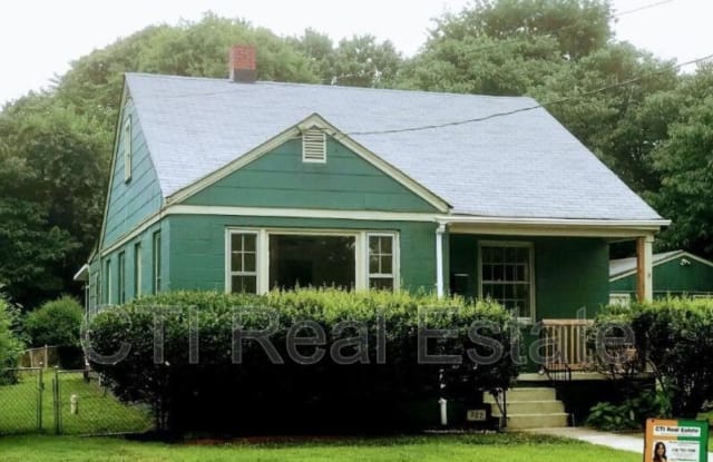 322 Virginia Ave - 322 Virginia Avenue, Petersburg, VA 23803