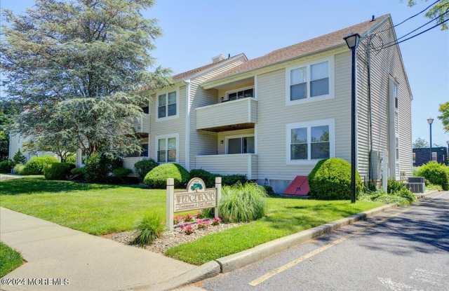1126 Gowdy Avenue - 1126 Gowdy Avenue, Point Pleasant, NJ 08742