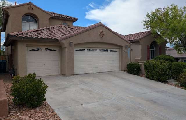 Former Model Home in the Gated Woodlands of Summerlin Gallery 4