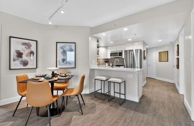 Richmond Square Apartments Gallery 2