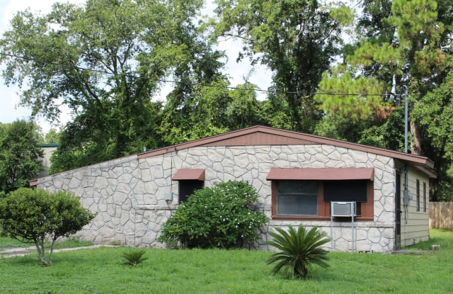 5514 GREEN FOREST DR - 5514 Green Forest Drive, Jacksonville, FL 32244
