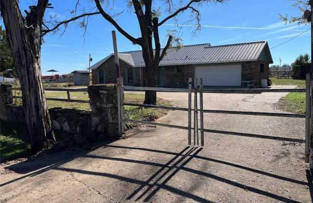 1133 County Road 1001 - 1133 County Road 1001, Somervell County, TX 76043