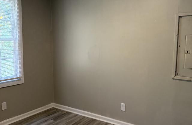315 Dix Street Gallery 2