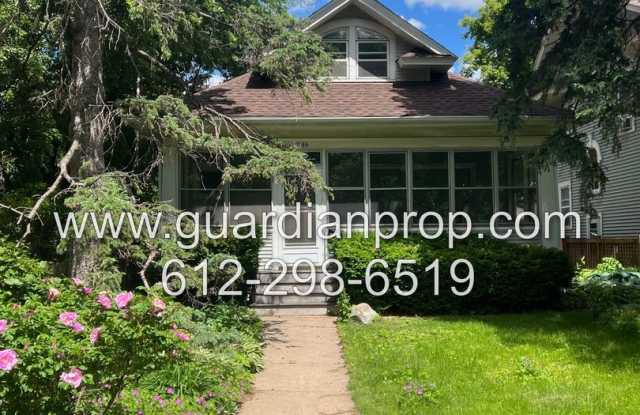 Mac Groveland House Available August 1, Full Dining Room, Original Woodwork, Bonus Rooms, 2 Car Garage photos photos
