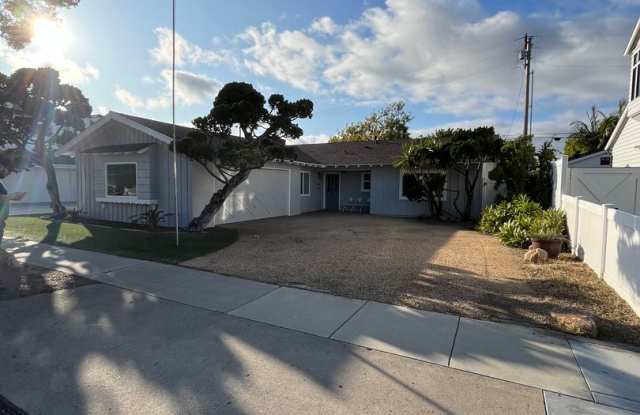 STUNNING 3BD/2BA ON CORONADO ISLAND! -2 BLOCKS FROM THE BEACH! $6,995/mo! Gallery 1