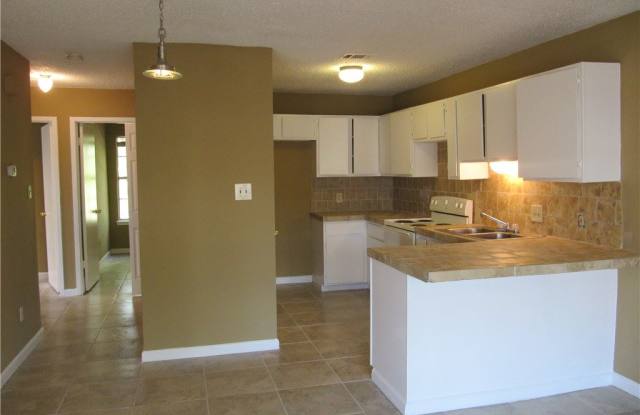 520 Lenora Dr A Gallery 2
