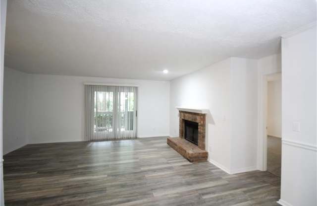 204 Warm Springs Circle Gallery 3